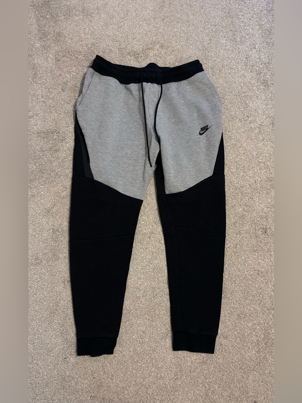 Men’s Nike Black & Gray Colorblock Joggers Size Large